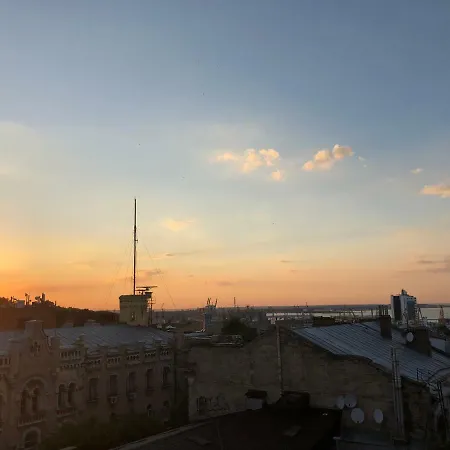 Marazlievskaya 10/1 * Одеса